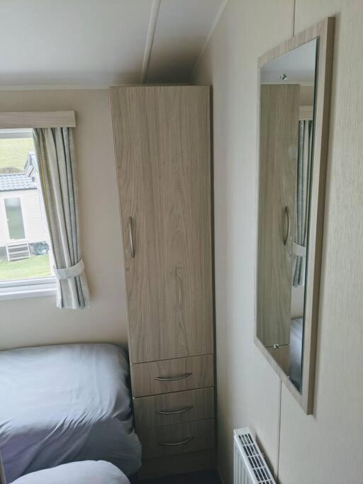 Large 4 Person Couples And Family Caravan In Newquay Bay Resort Exterior foto